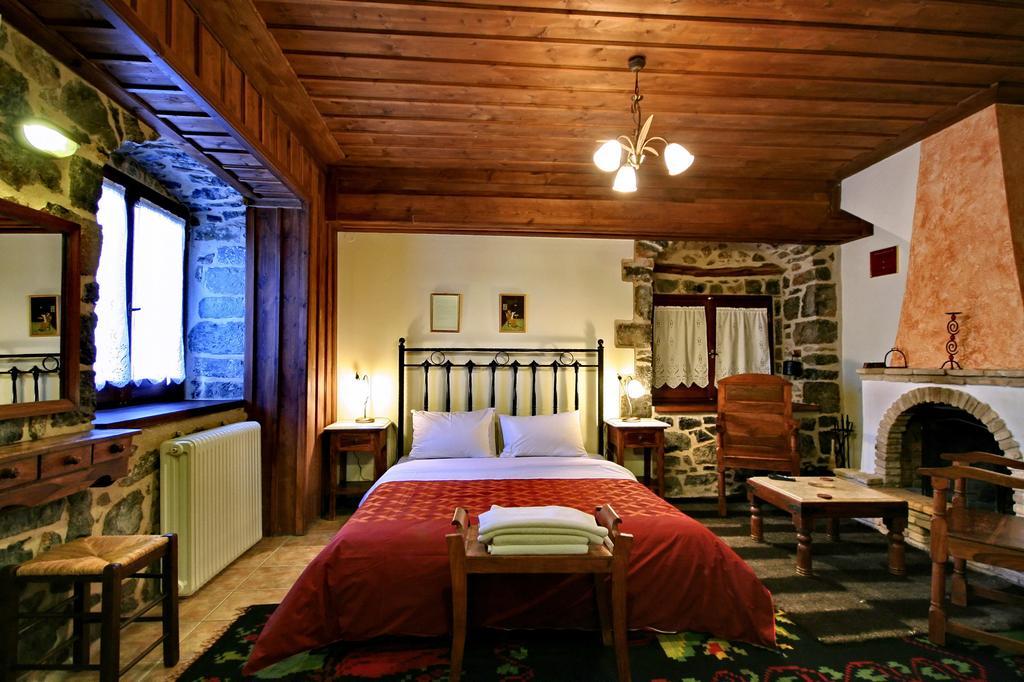 Archontiko Nikolopoulou Hotel Vitina Ruang foto