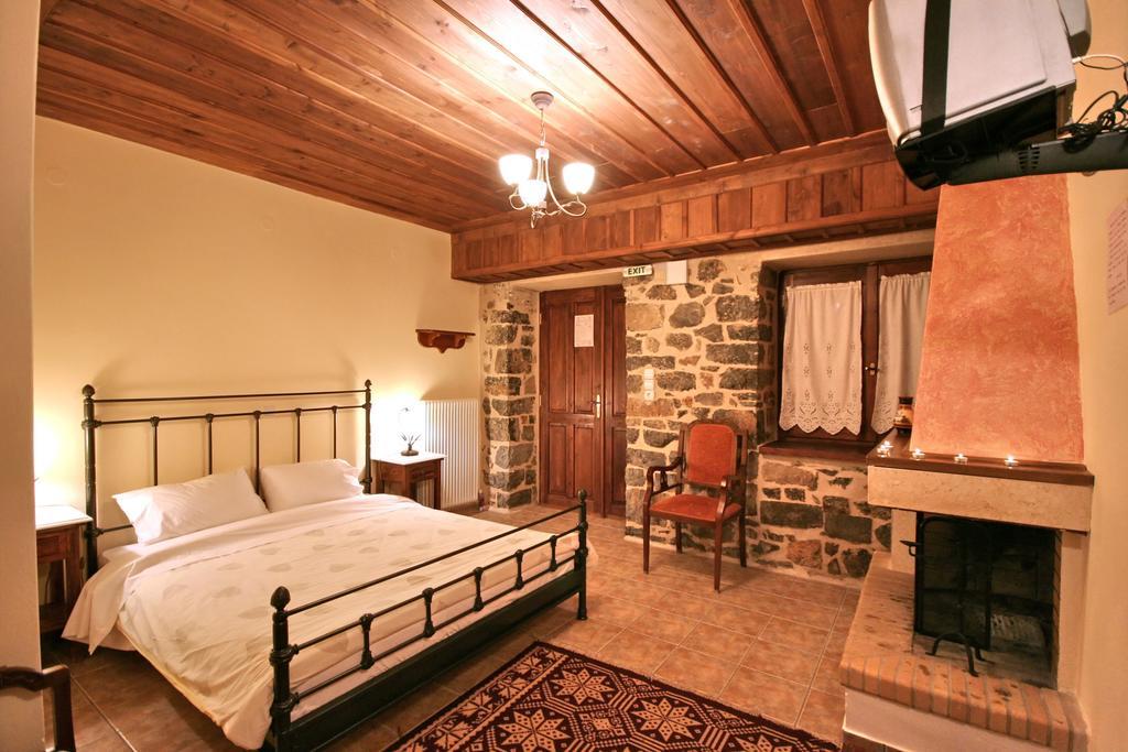 Archontiko Nikolopoulou Hotel Vitina Ruang foto