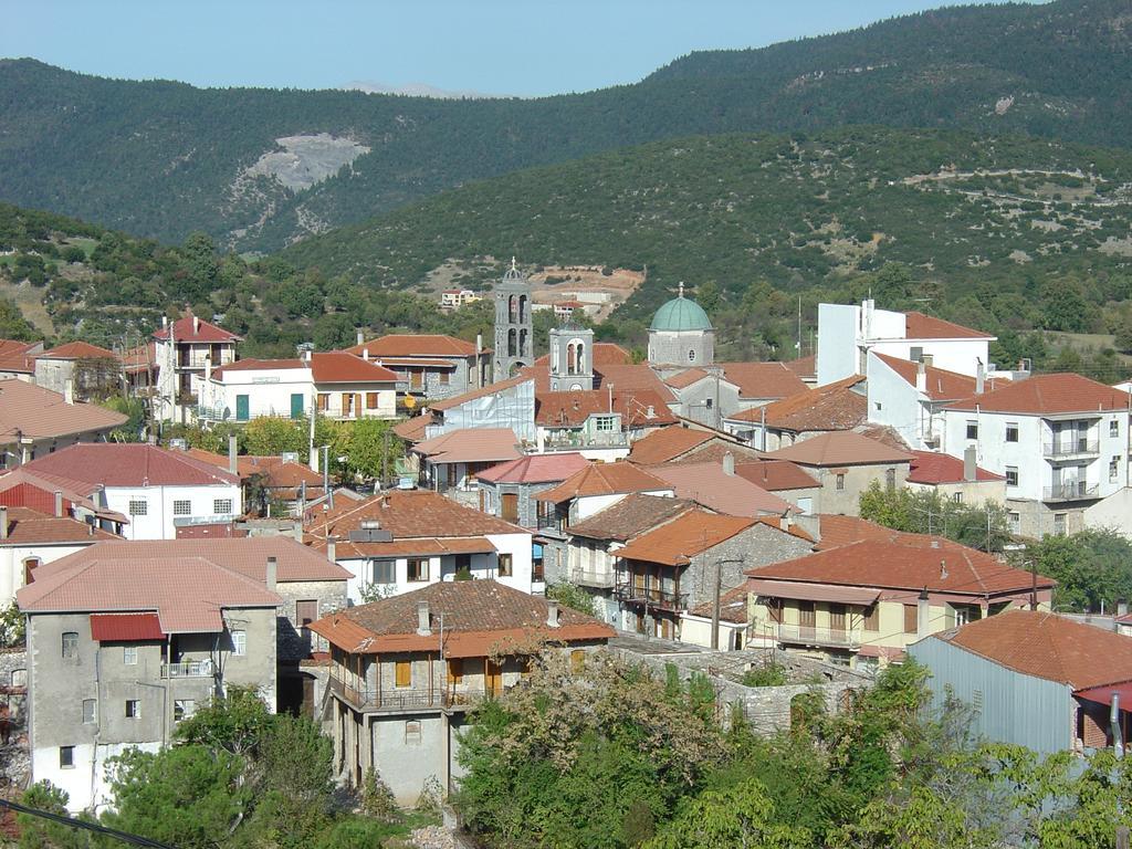Archontiko Nikolopoulou Hotel Vitina Bagian luar foto