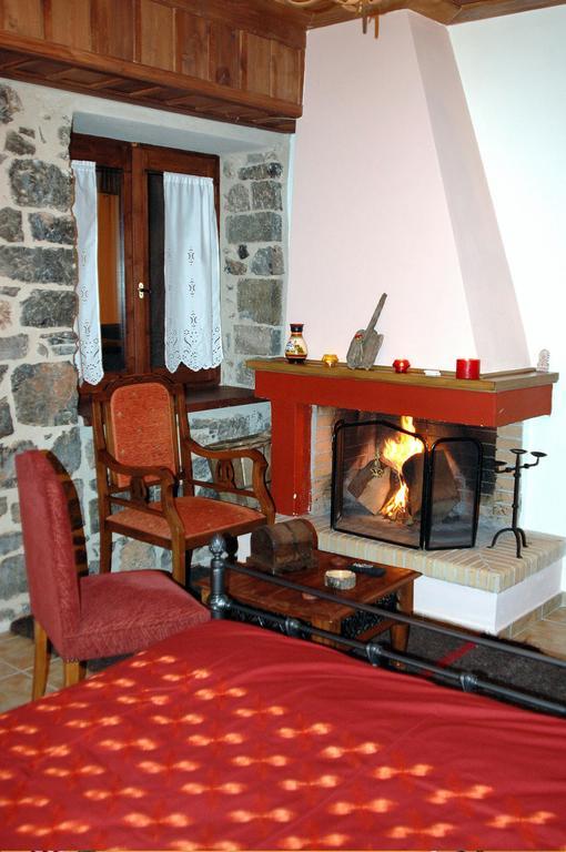 Archontiko Nikolopoulou Hotel Vitina Bagian luar foto