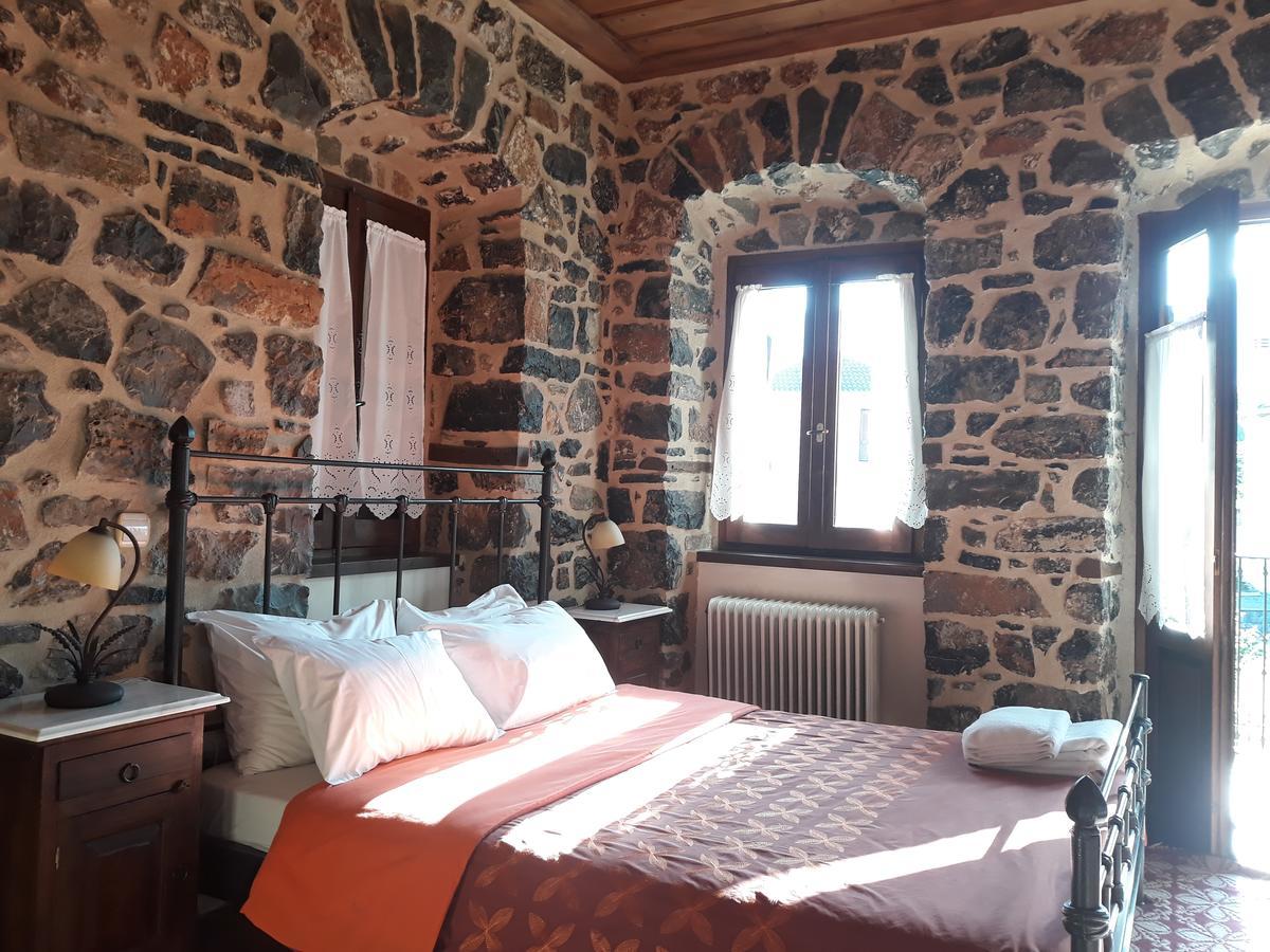 Archontiko Nikolopoulou Hotel Vitina Bagian luar foto