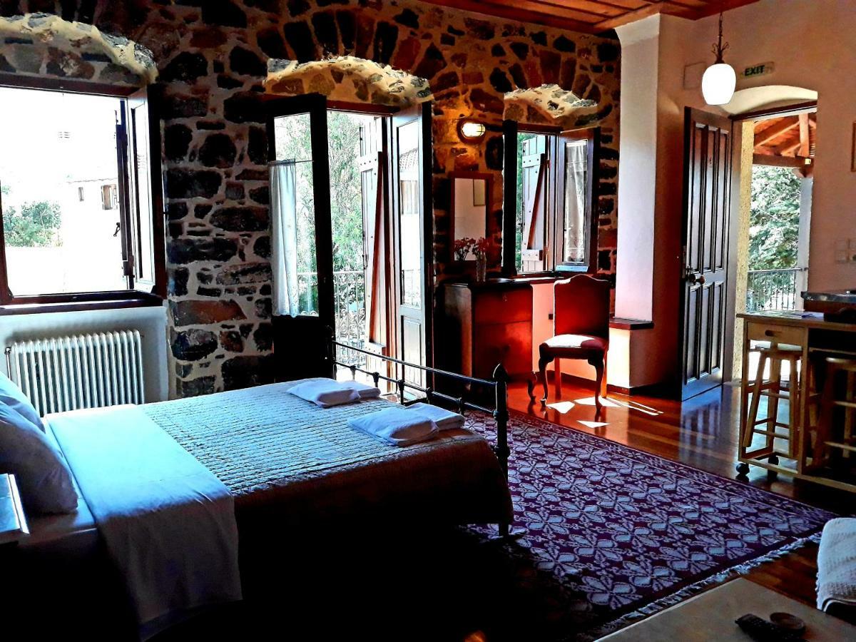 Archontiko Nikolopoulou Hotel Vitina Bagian luar foto