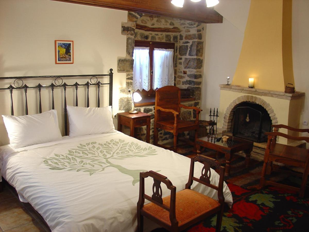 Archontiko Nikolopoulou Hotel Vitina Bagian luar foto